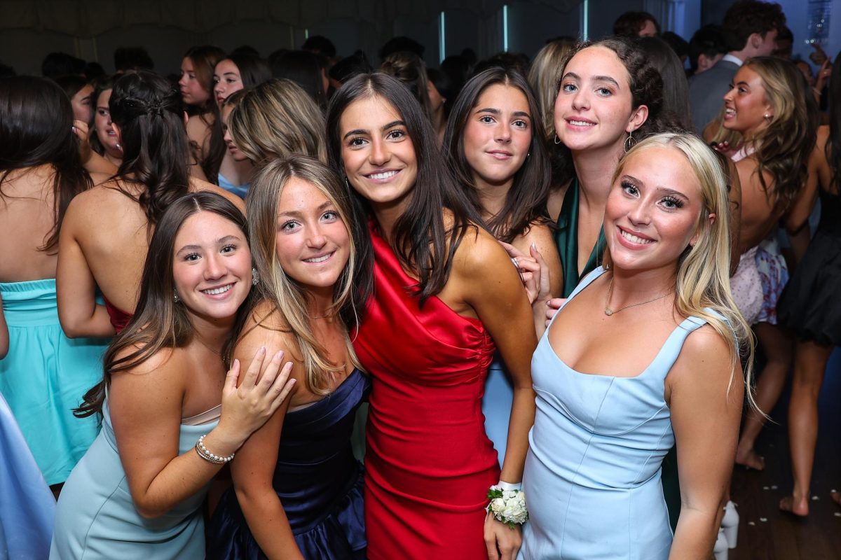 Junior Prom Rocks the Night Away